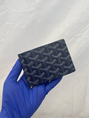 Saint-Thomas Bill Fold